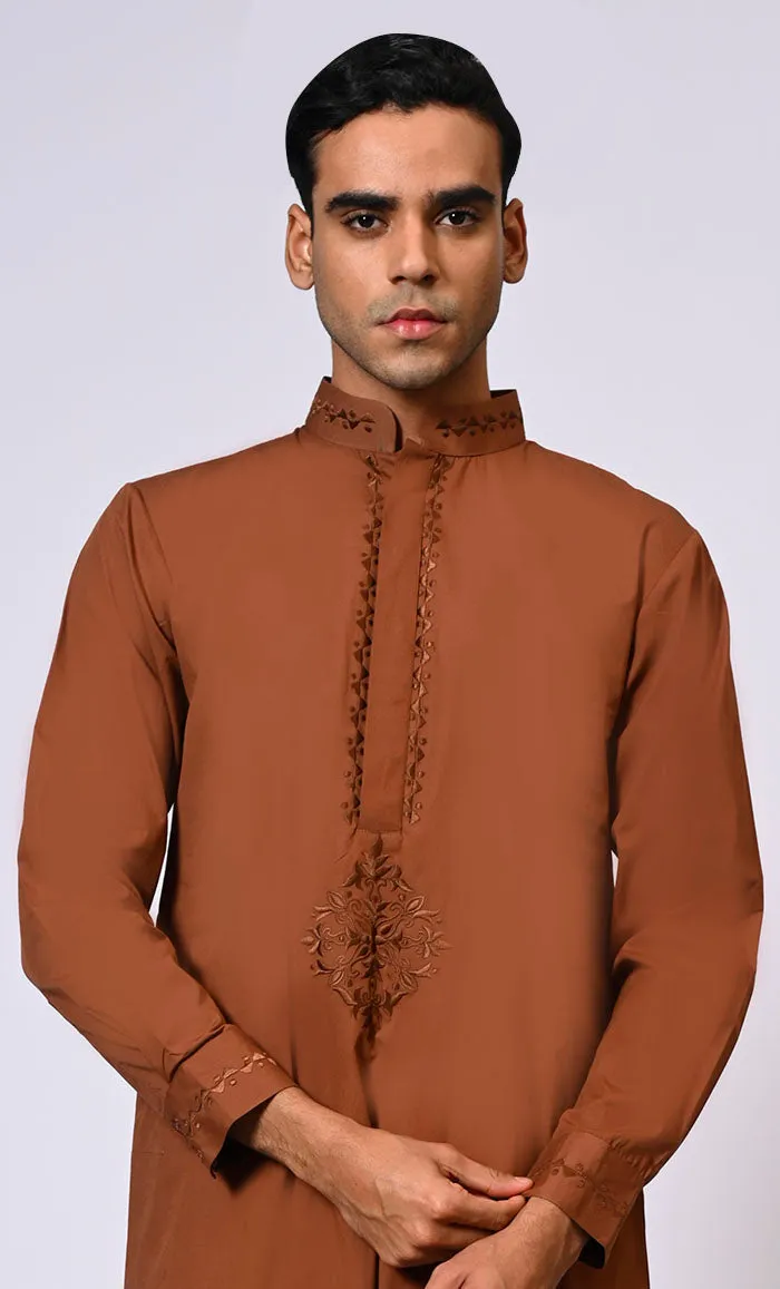 Artisanal Embroidery: Men's Brown Thobe Crafted with Attention to Detail