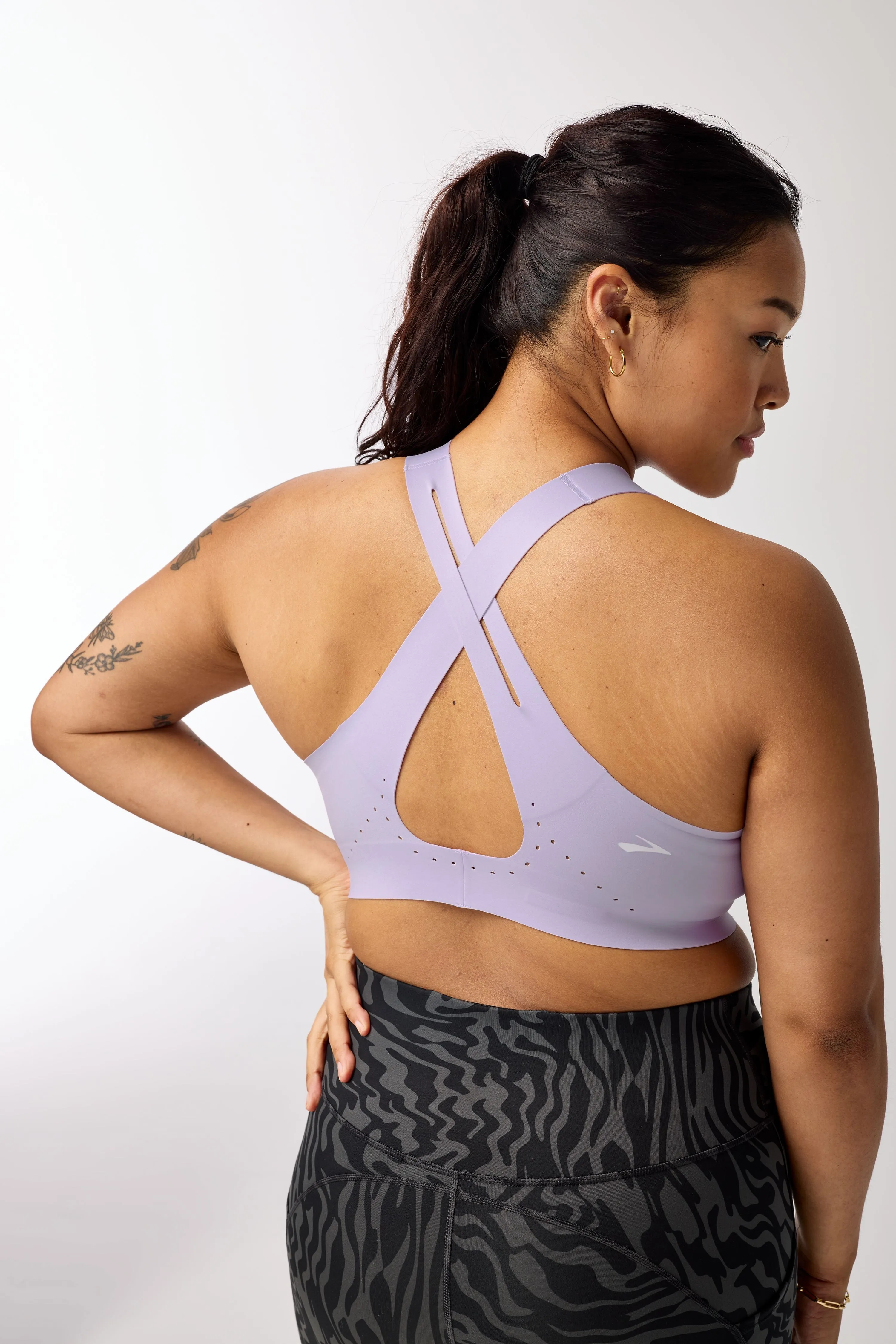 Brooks | Crossback 2.0 Sports Bra | Women's | Orchid Petal