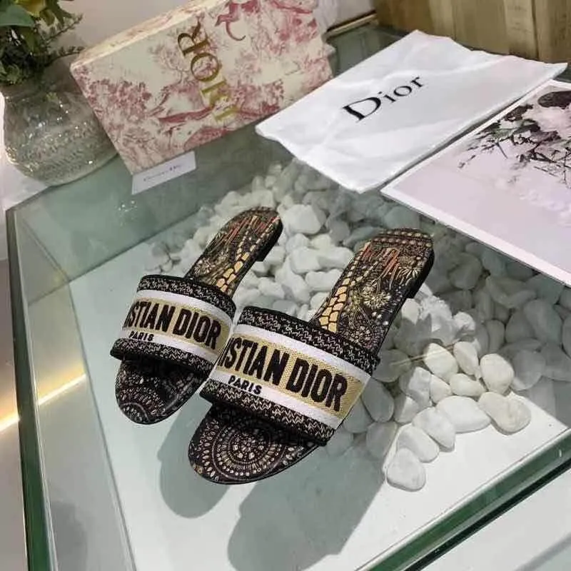 Luxury Slides - DOR - 6252