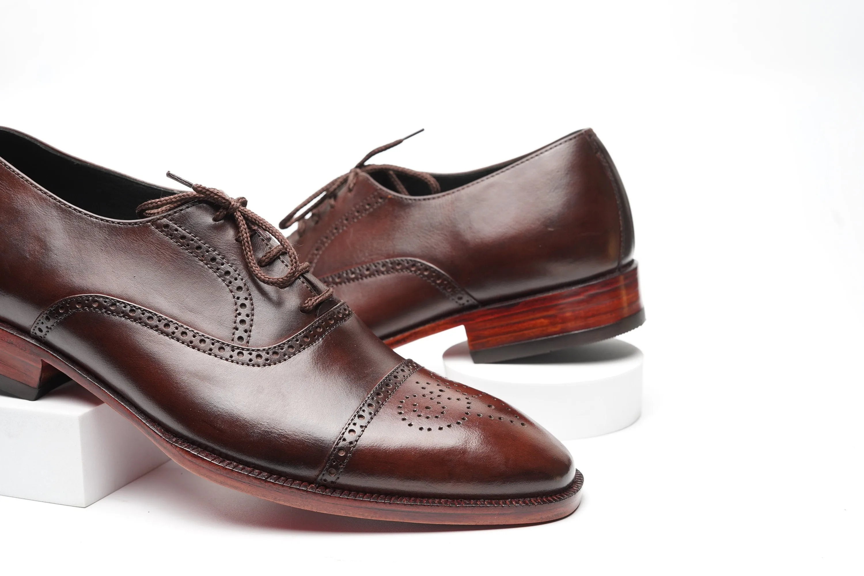 Real handmade Brown Oxford Cap Toe Hand Dyed, Hand Welted Made of full Grain Natural Crust leather