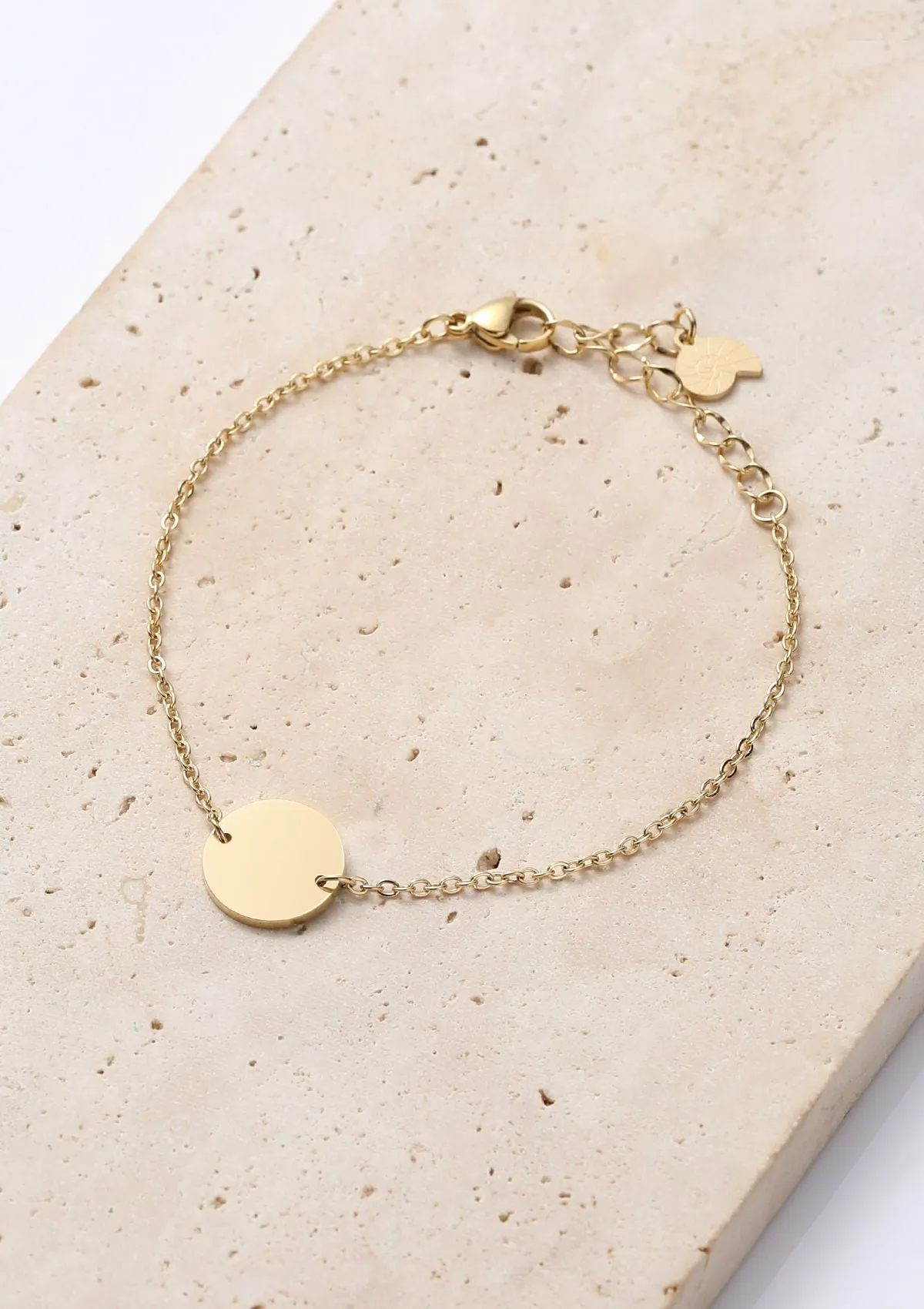 Simple Circle Bracelet Gold