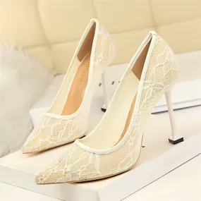 Soulmates Bridal Shop / Lacy Stiletto Wedding Heels